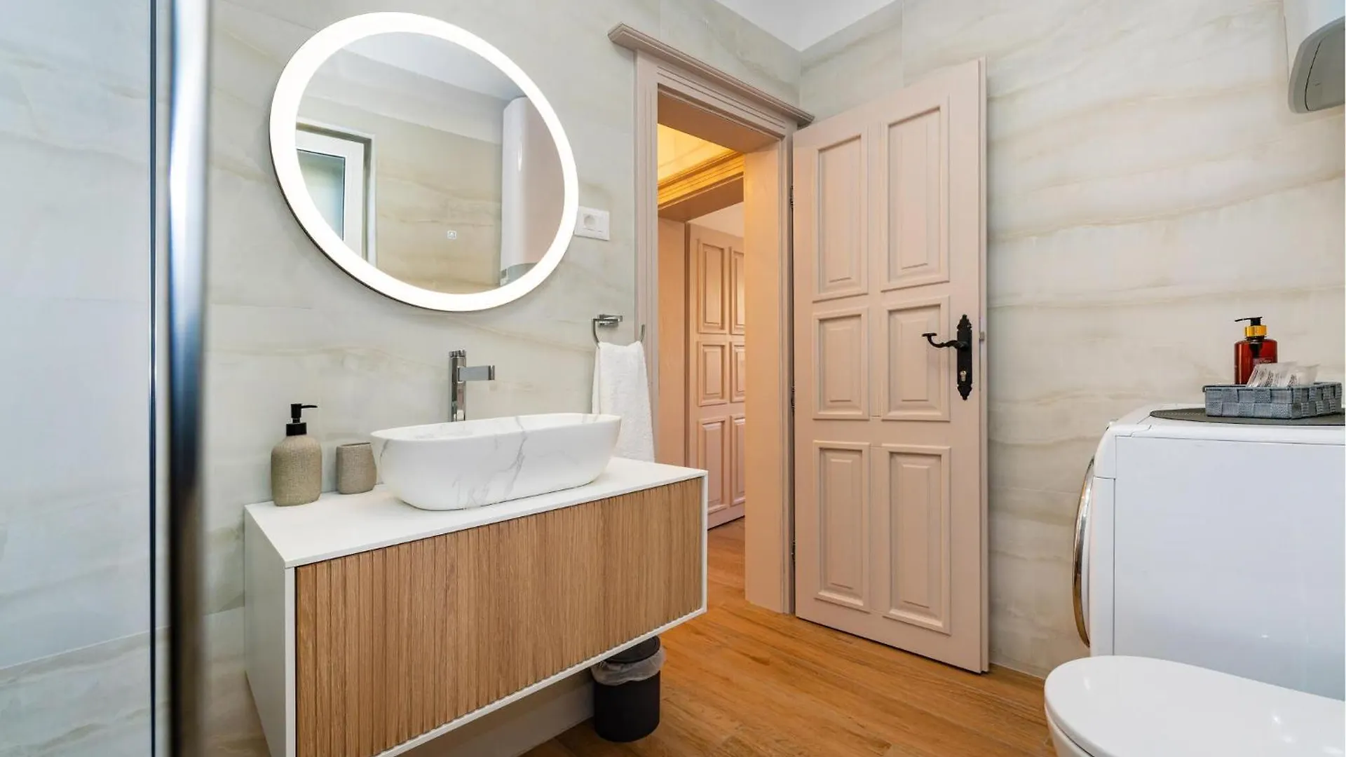 4 Bedroom Cozy Home In Krusevo Krusevo (Zadar)