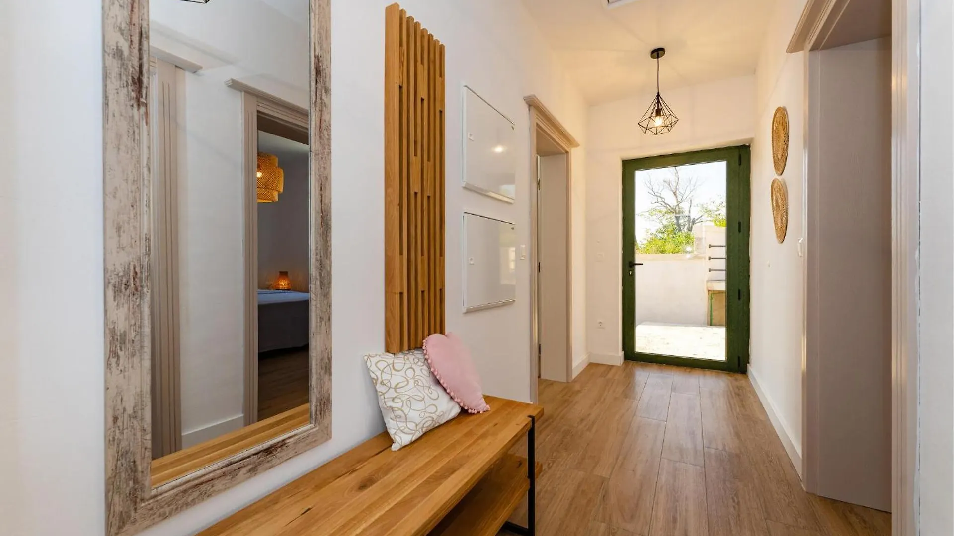 4 Bedroom Cozy Home In Krusevo 0*, Krusevo (Zadar) Croatia